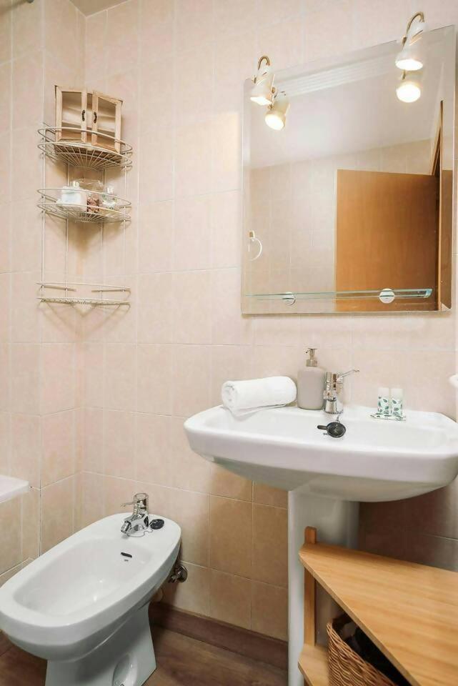 サジェント・デ・ガジェゴLa Casita Del Arbolアパートメント エクステリア 写真